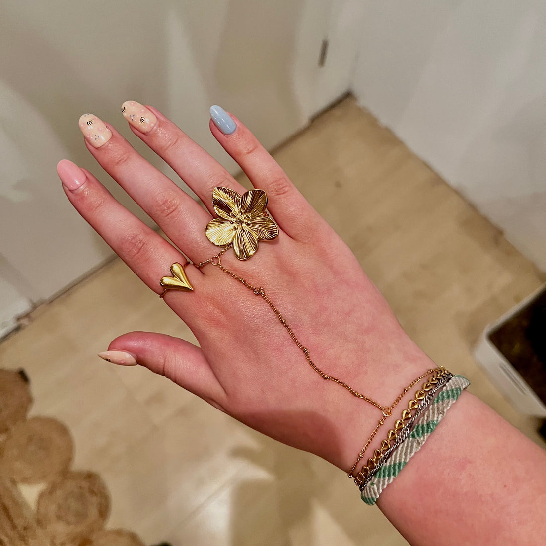 hand chain