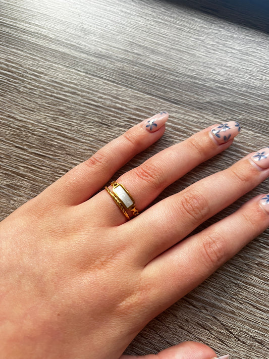 Feline ring