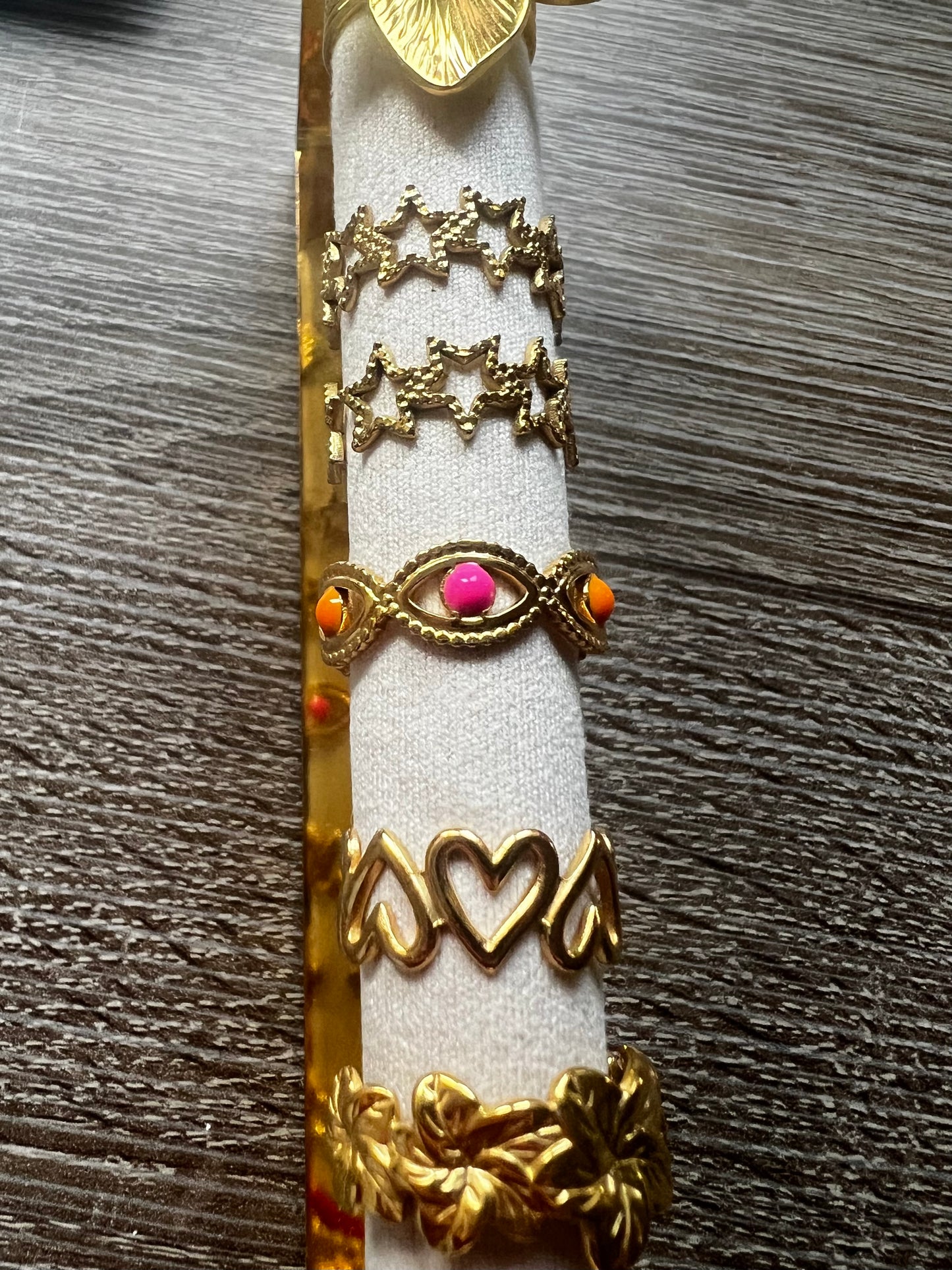 Joyce ring