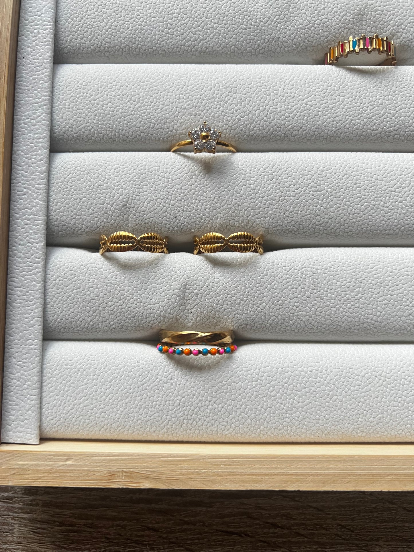 Leanne ring