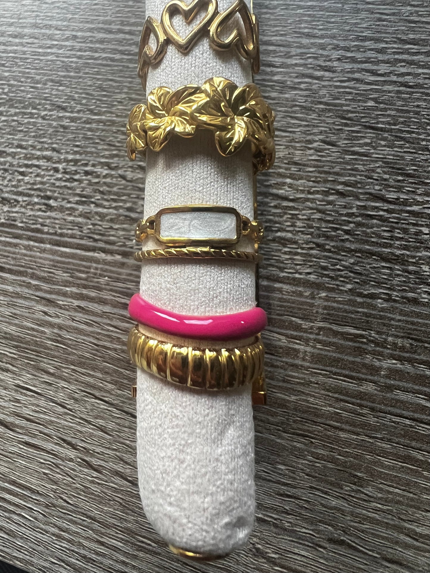 Feline ring