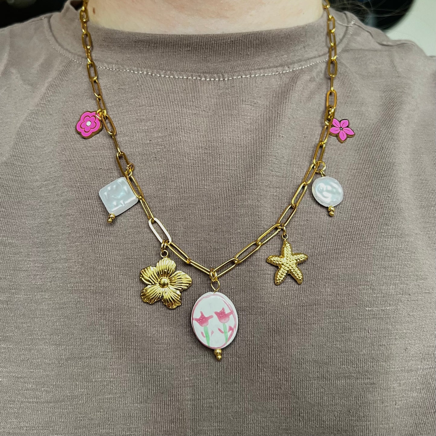Leyla chain