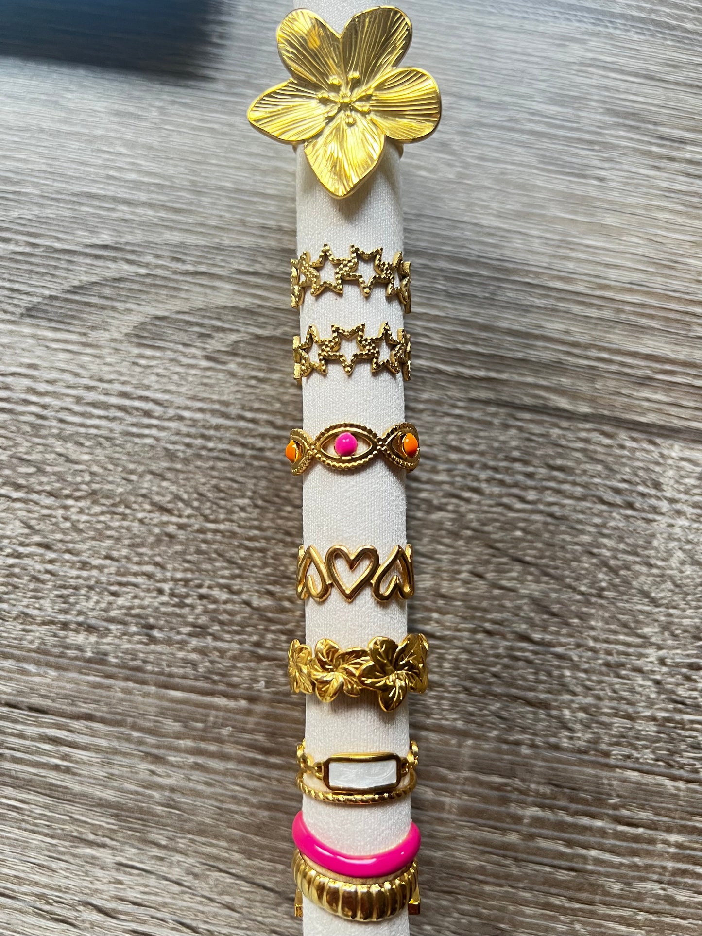 Joyce ring